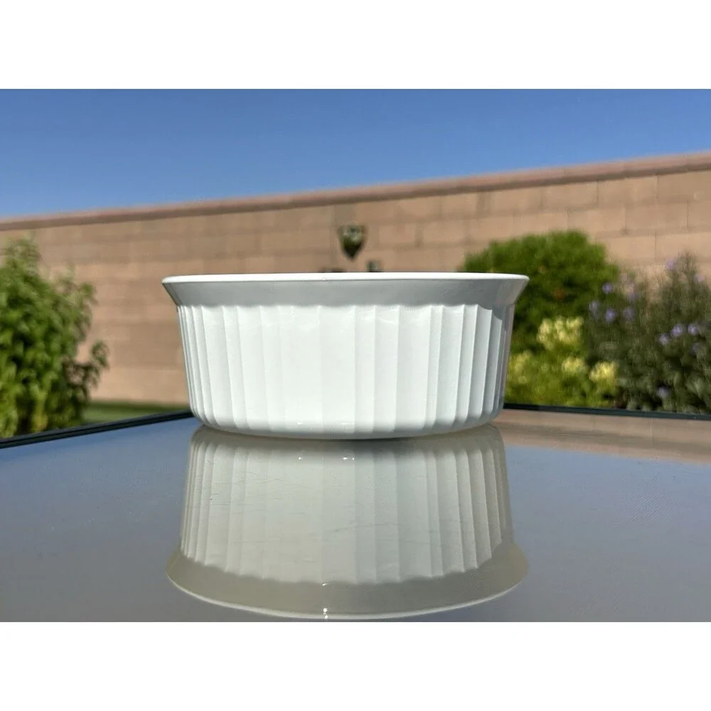 Corning Ware French White Round Casserole Dish 1.6 L  F-5-B - No Lid